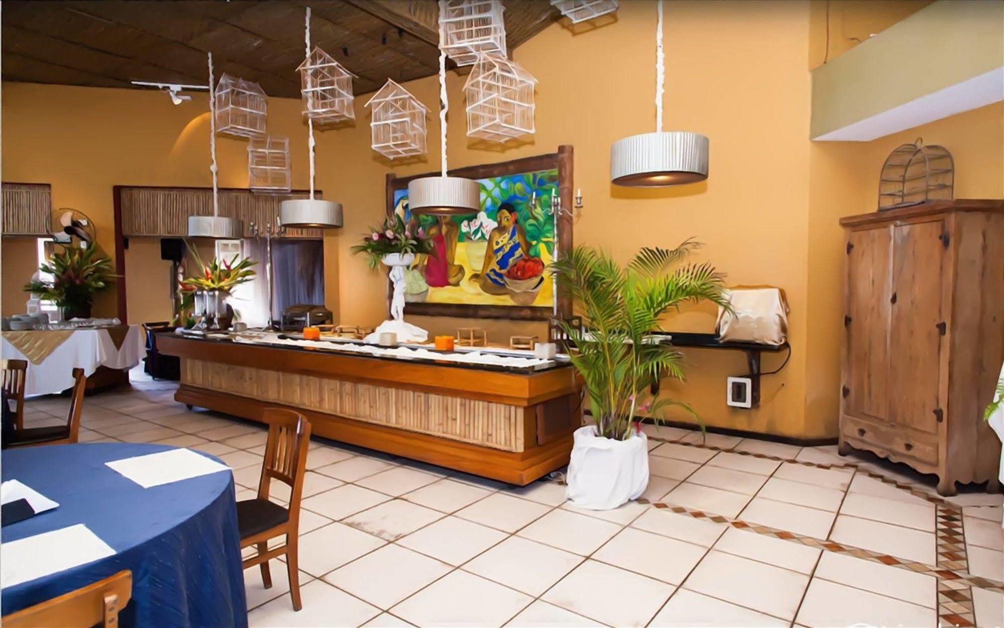 Galapagos Aparthotel Ilhabela Exterior photo
